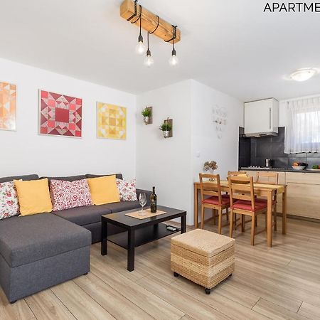 Apartments Alyss 洛夫兰 外观 照片