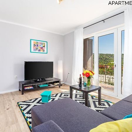 Apartments Alyss 洛夫兰 外观 照片